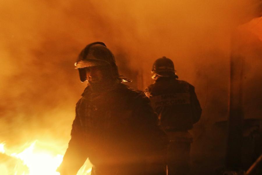 Фото: mchs.gov | «Выгорел дотла». В Приморском крае случился пожар на складе