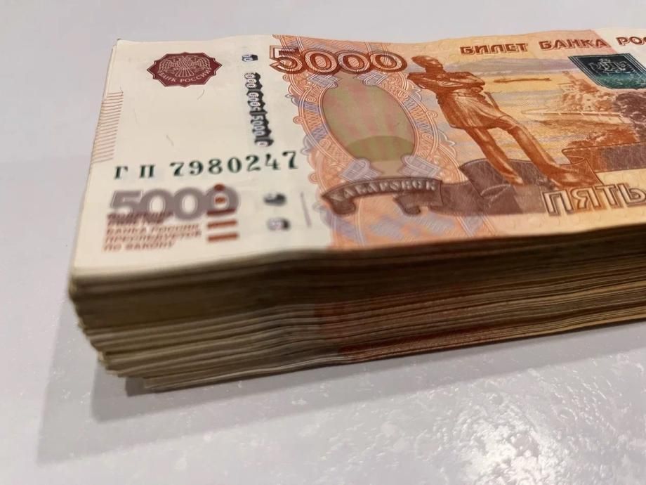 Житель Владивостока задолжал более миллиона рублей за машины с японских аукционов