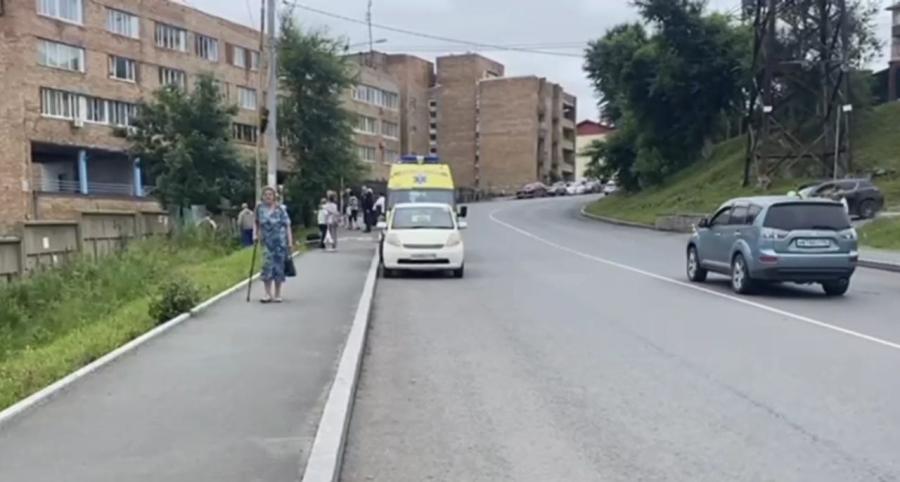Фото: соц.сети | «Сбил пешехода и скрылся». Во Владивостоке произошло серьезное ДТП
