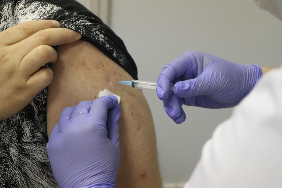 Минздрав России сделал заявлении о вакцинации от COVID-19