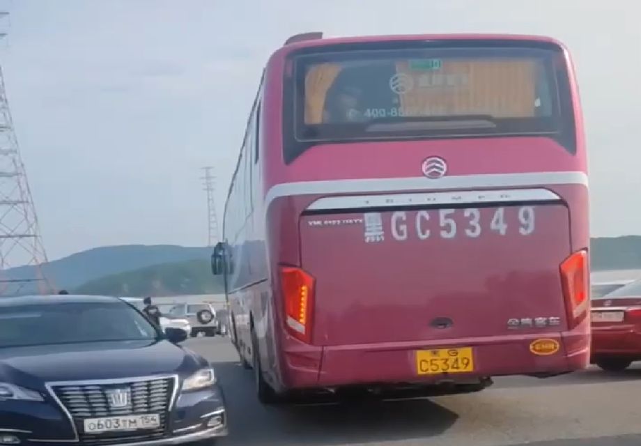 Во Владивостоке разгорается конфликт с китайскими автобусами