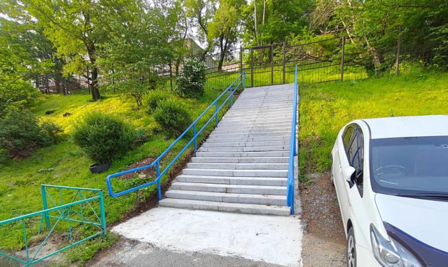 Шаг за шагом: Владивосток приводит в порядок городские лестницы