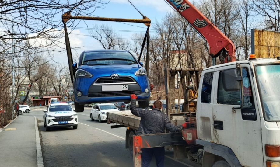 Эвакуировать будут всех: к ВЭФ-2025 улицы Владивостока «вычистят» от машин