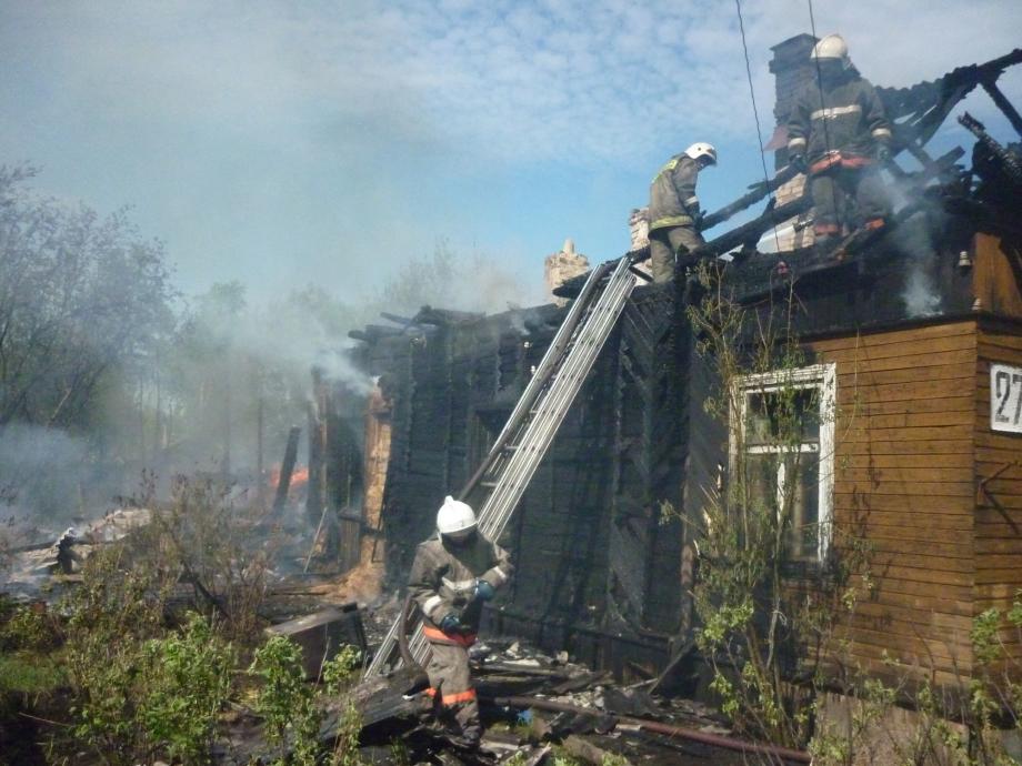 Фото: МЧС РФ | Пожарные ликвидировали возгорание двух частных домов в Приморье