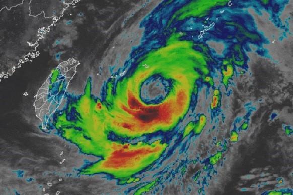 Метеоэксперт уточнил, когда часть тайфуна «Ин-фа» выйдет на Приморье