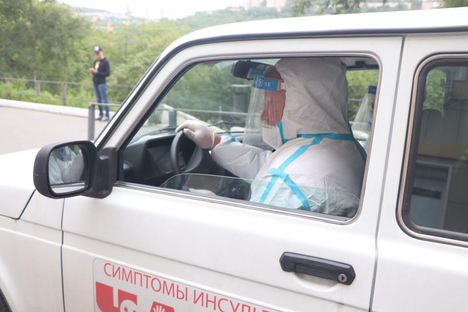 Фото: Екатерина Дымова / PRIMPRESS | Во Владивостоке выездные бригады спешат на помощь к COVID-пациентам