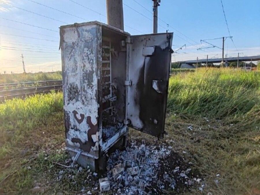 Подростков, которые подожгли релейные шкафы, взяли под стражу в Приморье