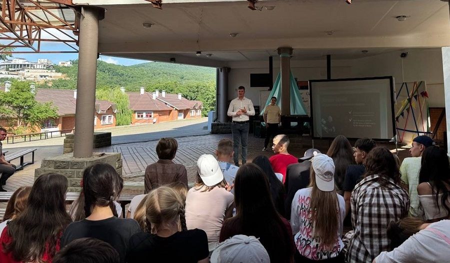 Сбер показал приморским школьникам, как ИИ преображает промышленность