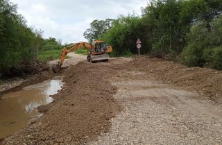 В крупном округе Приморья перелив блокирует проезд автомобилей