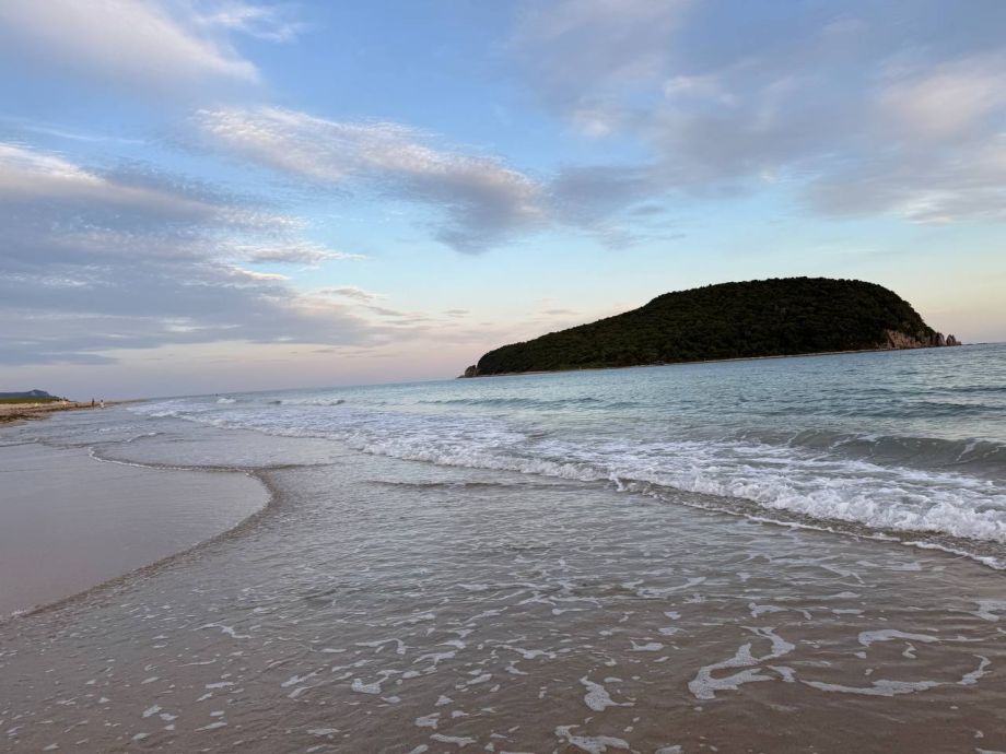 «Как на Мальдивах даже осенью»: найдено лучшее место для отдыха в бархатный сезон