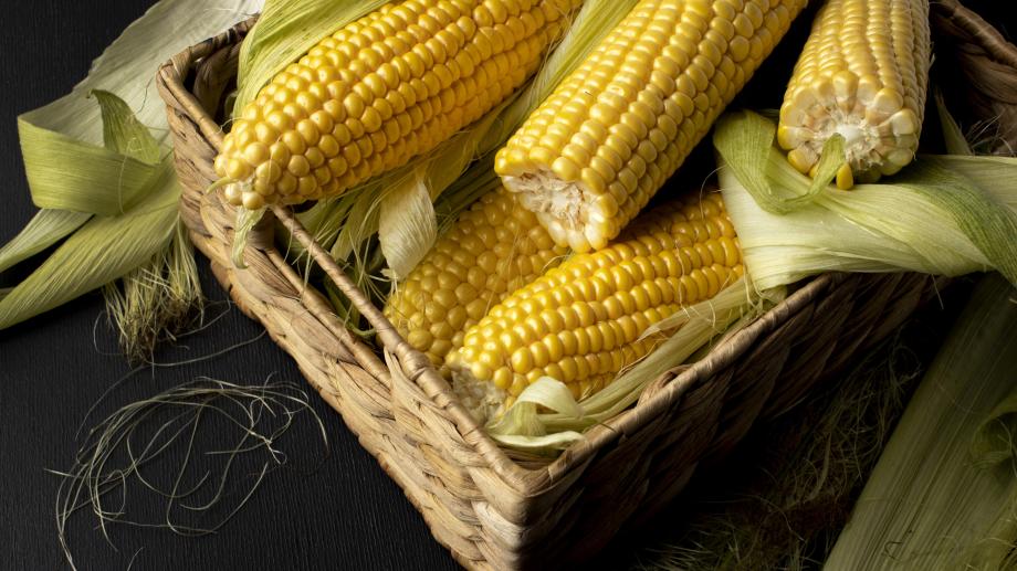 Фото: freepik.com | Эксперт рассказал, в чем опасность употребления кукурузы