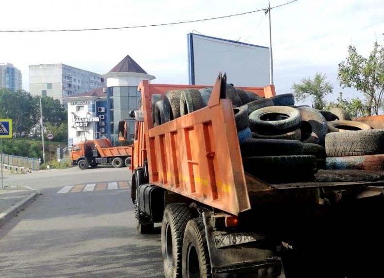 Фото: МБУ «Содержание городских территорий» | До конца года во Владивостоке на вторичную переработку отправят еще более 53 тысяч старых шин