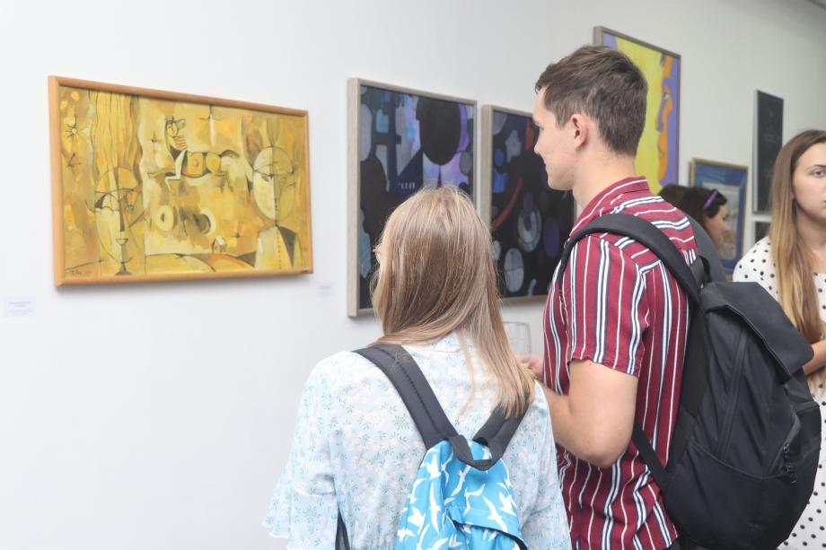 Фото: Екатерина Дымова / PRIMPRESS | «Лена – Японское море»: выставка работ художниц Приморья и Якутии открылась в галерее «Арка»