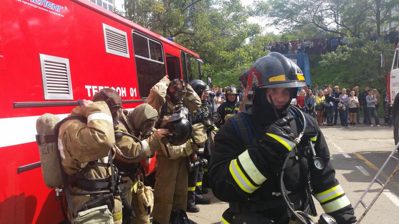 Фото: МЧС России | Огнеборцы МЧС России ликвидировали возгорание четырех катеров в Приморье