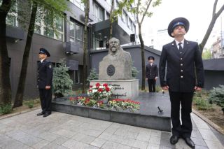 Памятник «Железному Феликсу» вновь появился в центре Владивостока