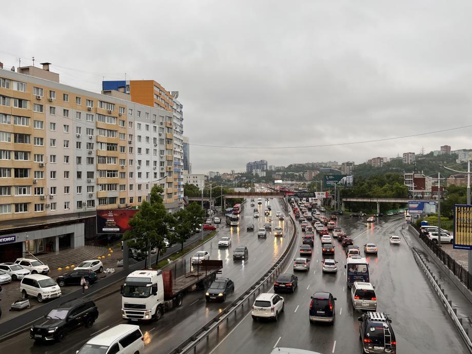 Фото: PRIMPRESS | «Будет запрещено». Во Владивостоке вводят новое правило для главной дороги города