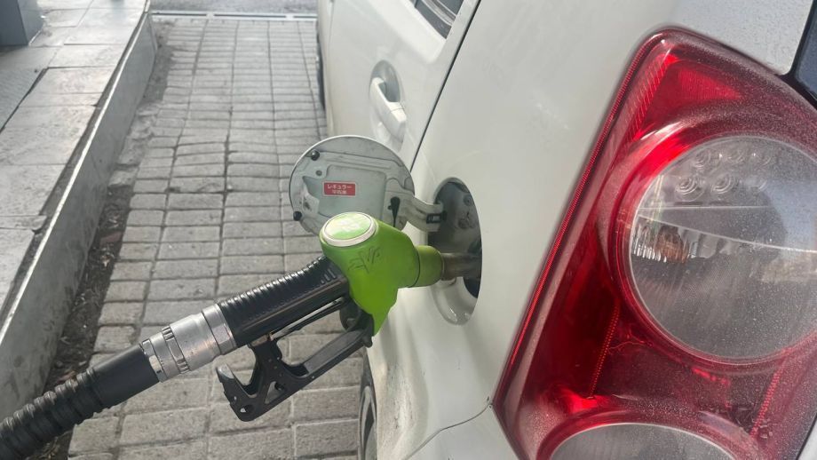 В приморском поселке автомобилисты оказались в заложниках у перекупщика