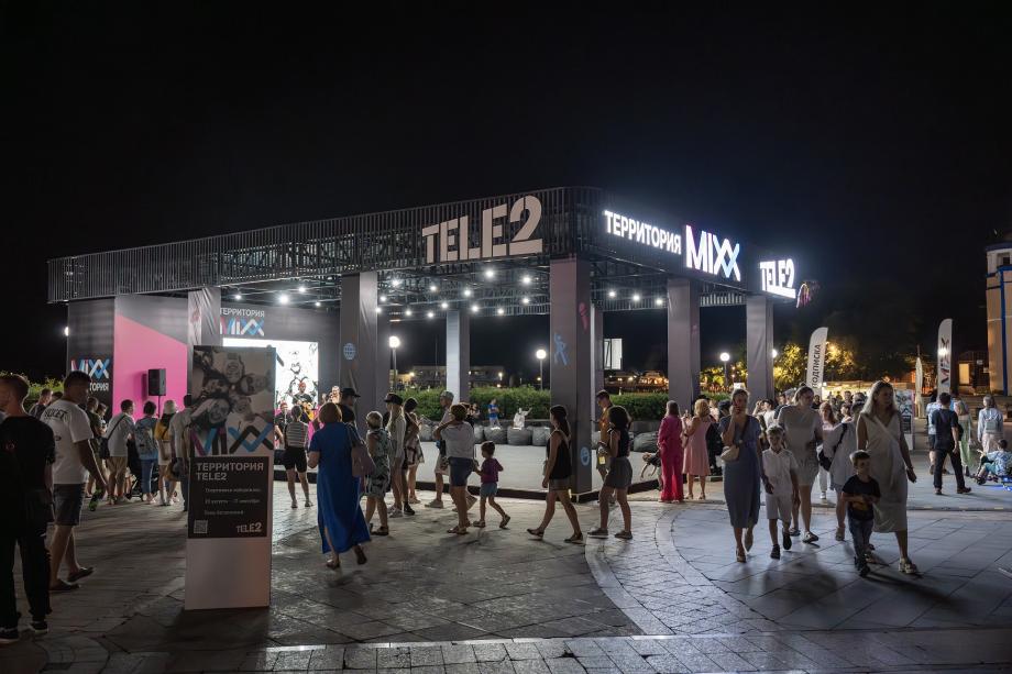 Фото: Tele2 | Миксуй и наслаждайся. Жители Владивостока могут перенести онлайн-привычки в офлайн на площадке Tele2