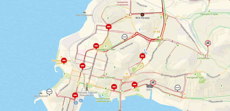 Перекрытия и адские пробки сковали Владивосток из-за ВЭФ
