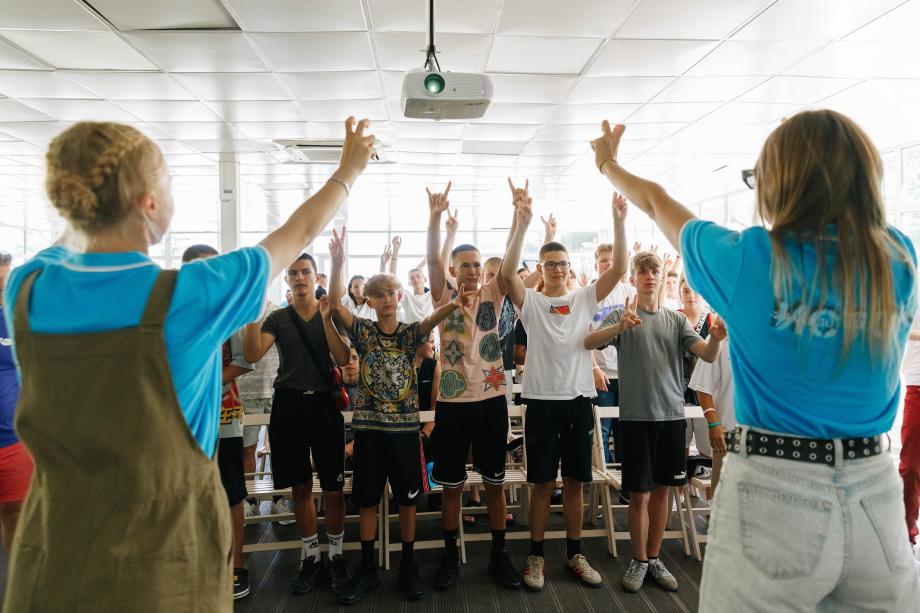 Фото: Пресс-служба FESCO | Юные моряки познакомились с FESCO во Всероссийском детском центре «Океан»
