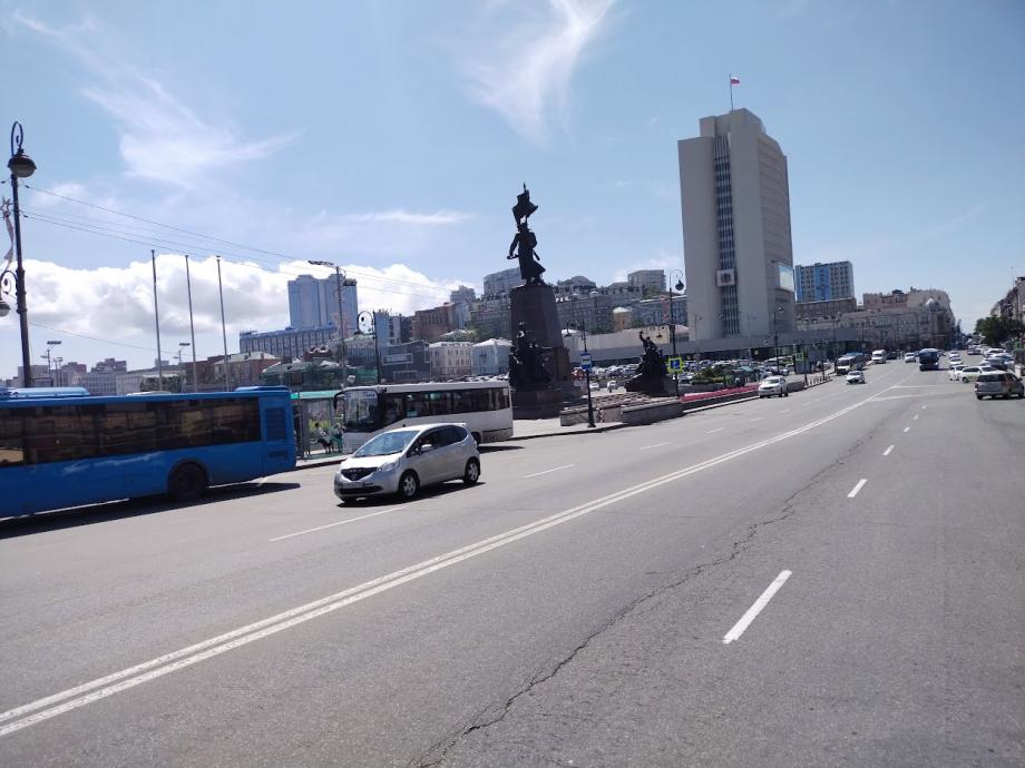 Фото: PRIMPRESS | Водителей предупредили об ограничении движения в центре Владивостока