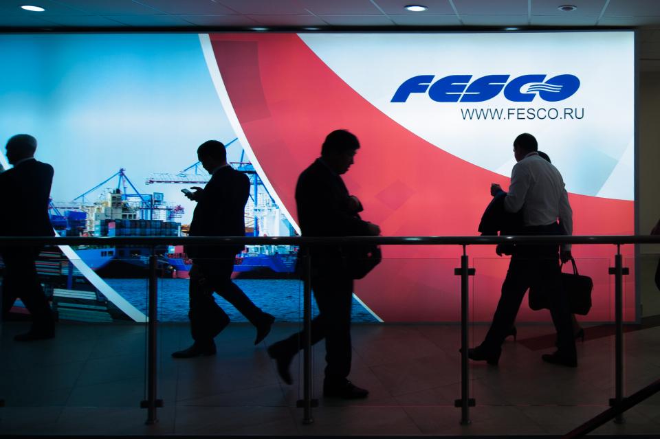 Фото: Семен Апасов | Транспортная группа FESCO и «ТехноНиколь» подписали соглашение о сотрудничестве во Владивостоке