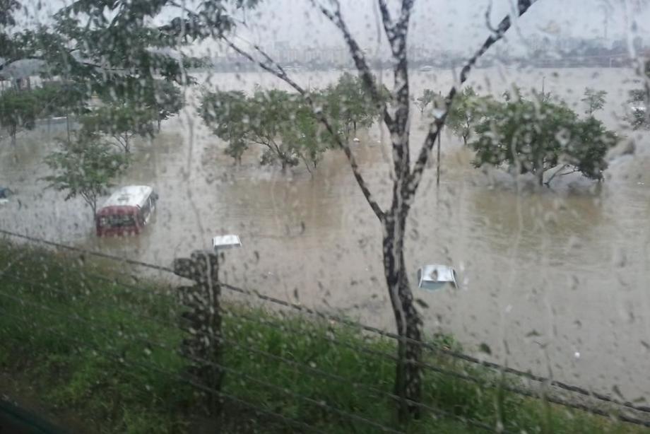 Фото: PRIMPRESS | Сильный дождь и похолодание обрушатся на Владивосток. Названа точная дата