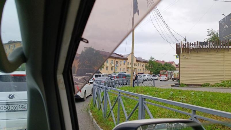 Фото: Telegram-канал dvved | Автомобилисты Владивостока застряли в пробке для пропуска кортежа Путина