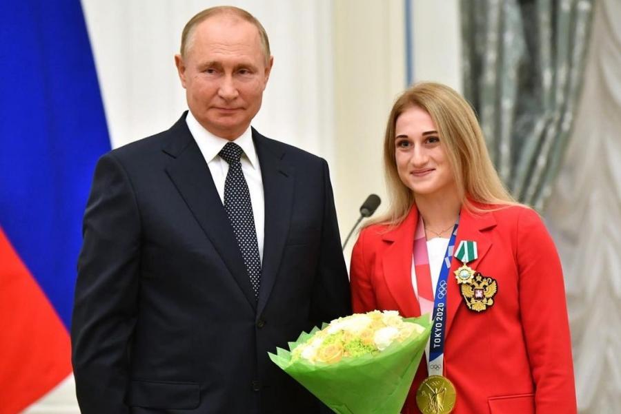 Фото: Instagram/liliakhaimova | Девушка из Владивостока получила шикарный подарок от Путина