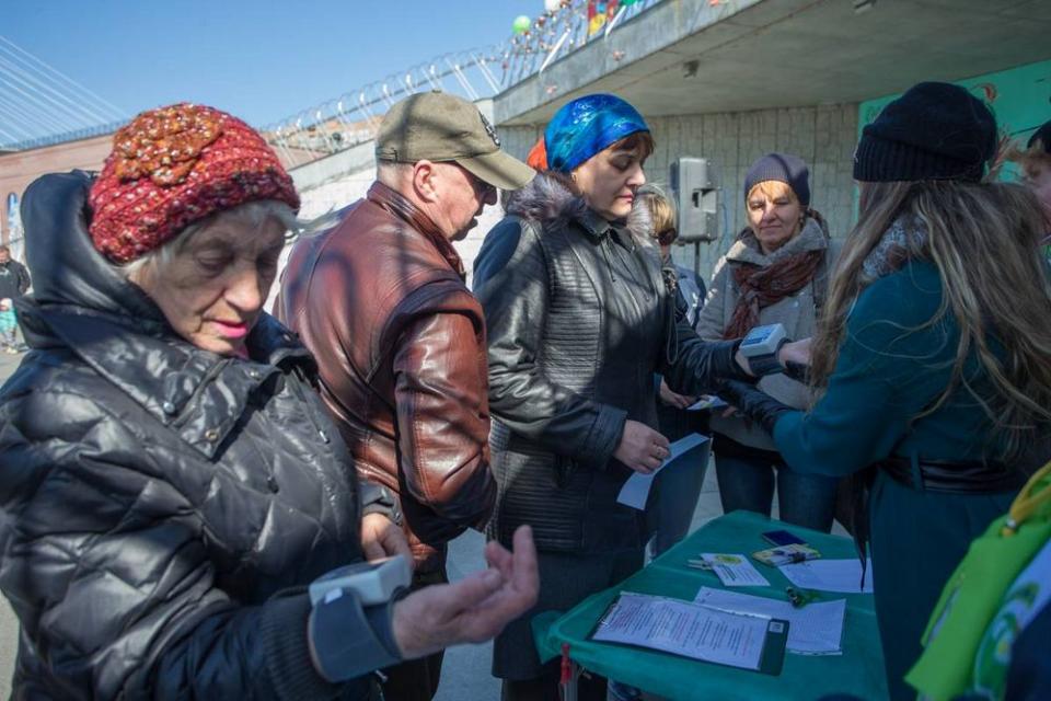 Пенсионеры, у кого пенсия менее 23 тысяч рублей, получат денежную выплату