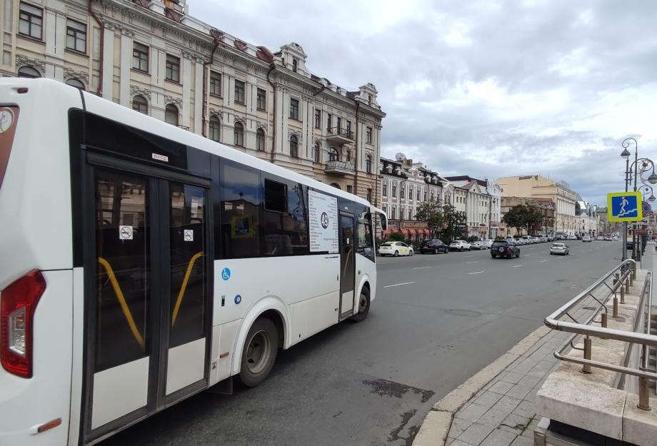 Фото: PRIMPRESS | Во Владивостоке водитель автобуса нарушил правила перевозки пассажиров