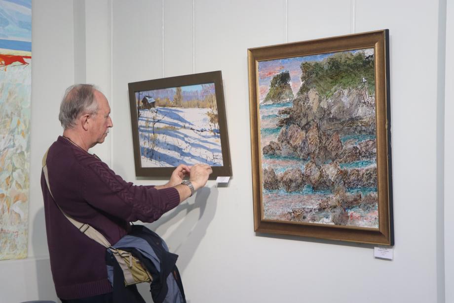 Натворили: отчетная выставка работ приморских художников открылась во Владивостоке