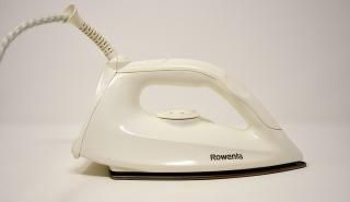 Россиян предупреждают об иностранных «шпионских» утюгах с прослушкой