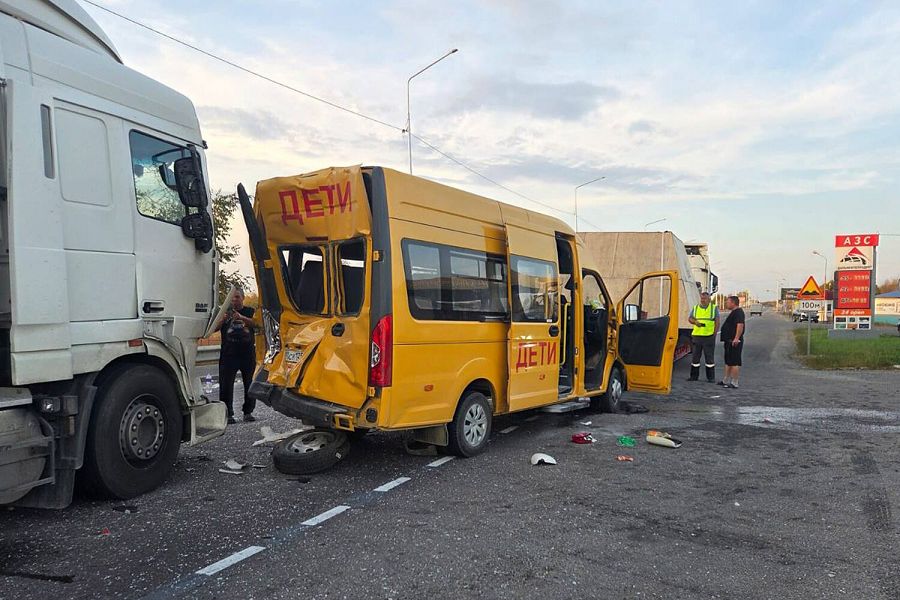Ребёнка, травмированного в ДТП под Дальнереченском, вертолётом транспортируют во Владивосток