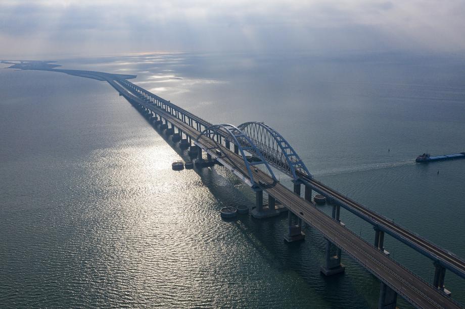Фото: wikipedia.org | Охраной Крымского моста займется Федеральная служба безопасности РФ