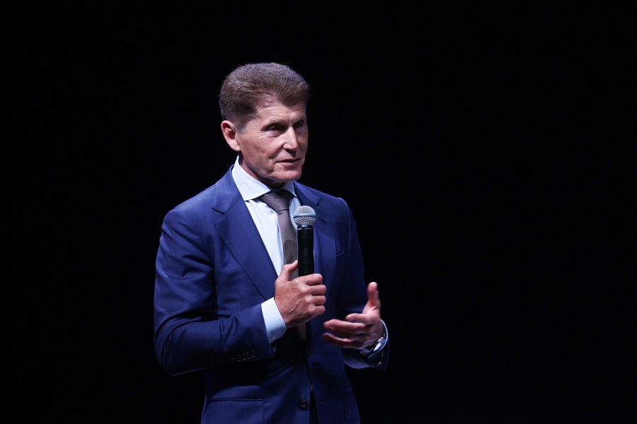 «Историю Приморского края мало кто знает»: Олег Кожемяко прочитал лекцию по истории во второй раз