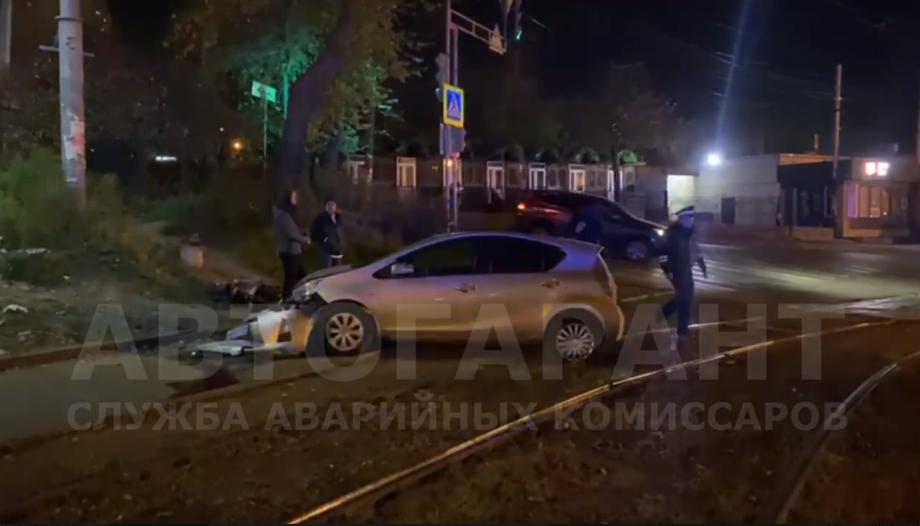 Фото: телеграм-канал АВТОГАРАНТ | Иномарка против самоката: необычное ДТП произошло во Владивостоке