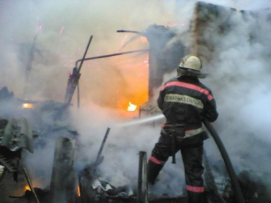 Фото: 25.mchs.gov.ru | Пожарные ликвидировали возгорание жилого дома в Приморье