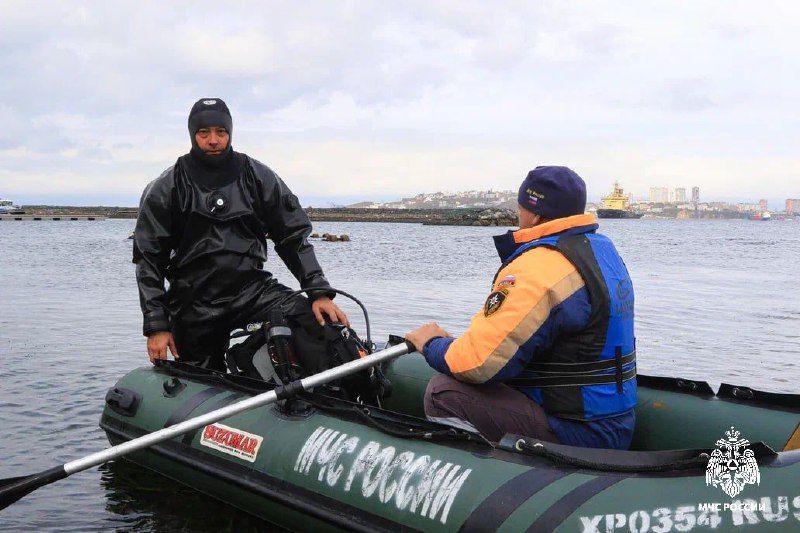 Рыбаков дрейфующих в море спасли у берегов Приморья