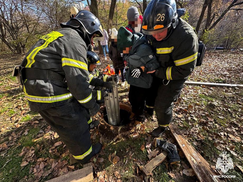 Шестиметровый «колодец‑ловушка» едва не стал трагедией для школьника