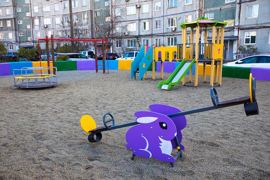 Во Владивостоке появилась еще одна детская площадка
