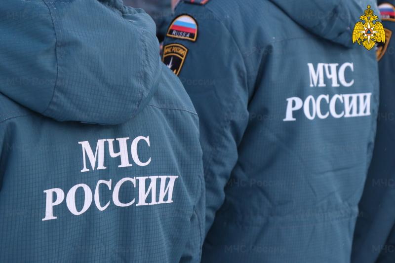 Фото: 25.mchs.gov.ru | Удалось спасти: в Приморье деблокировали из грузовика пострадавшего в ДТП