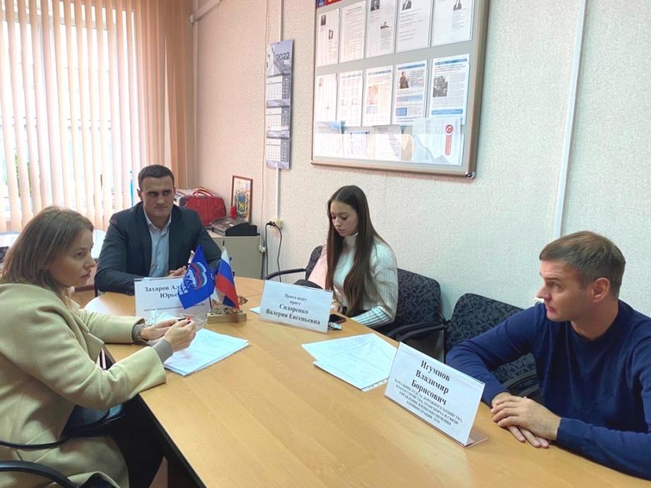Фото: zspk.gov.ru | Депутат ЗС ПК Александр Захаров провел прием граждан по вопросам ЖКХ