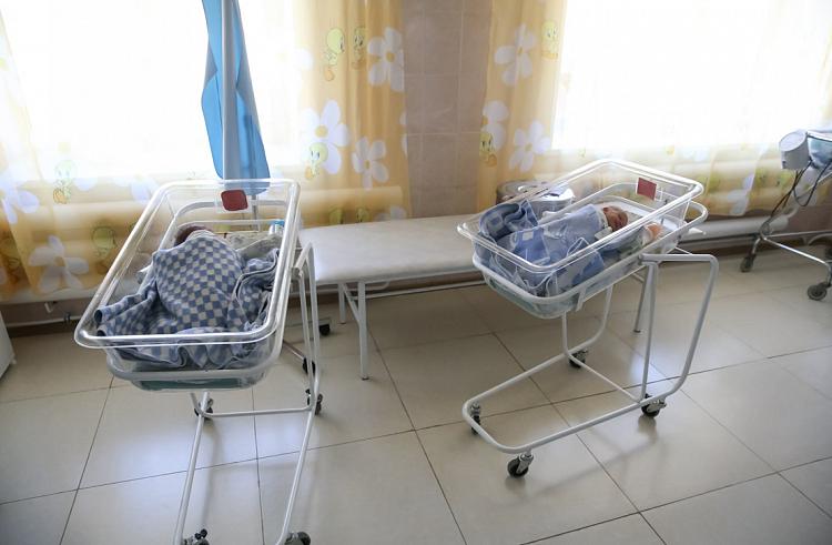 В Приморье более 130 женщин с подтвержденным COVID-19 родили здоровых малышей
