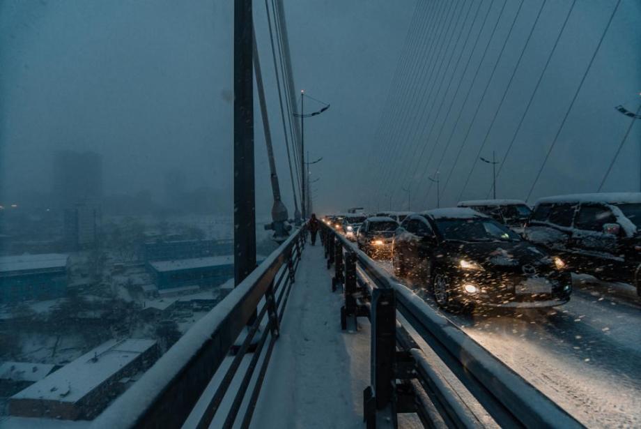 Фото: PRIMPRESS | «Будет дольше». Синоптики изменили прогноз по 50-часовому снегопаду в Приморье