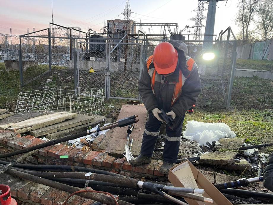 Фото: vlc.ru | Остались без света: во Владивостоке устраняют последствия аварии на электросетях