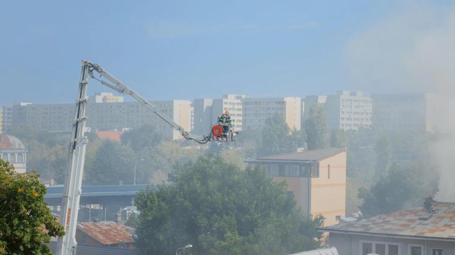 Фото: freepik | «И дом, и гараж». Подробности пожара жилого дома в Приморье