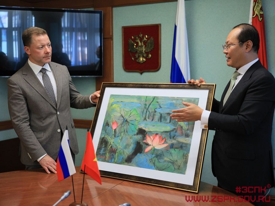 «Приморский край находится близко к Вьетнаму» - Антон Волошко поздравил нового генконсула СРВ во Владивостоке