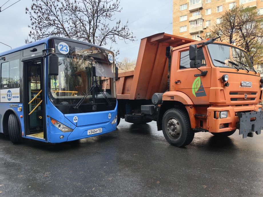 «Просто не хотят работать»: куда делись профессиональные водители?