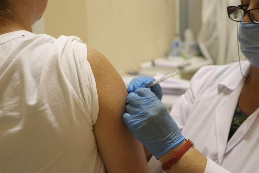 Роспотребнадзор раскрыл процент привитых от гриппа россиян